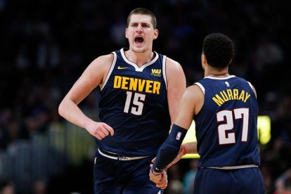 Jokic, con 29 puntos, 13 rebotes y 11 asistencias  dejó claro que la  inteligencia va al poder. La belleza de lo simple.