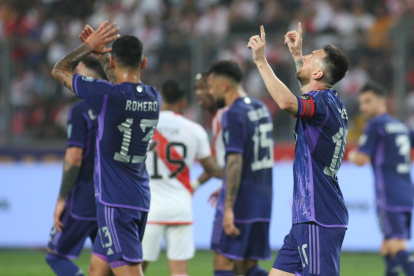 Argentina lidera con campaña perfecta las eliminatorias sudamericanas.