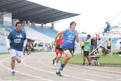 Atletas de 15 provincias se reúnen en el Vicente Rocafuerte.