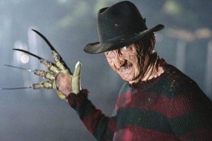 Pesadilla en Elm Street (1984) es una película emblemática del terror. Incluye un personaje con cicatrices que representaban su estatus de villano