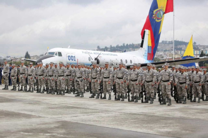 Evento. El presidente Guillermo Lasso asistió a la ceremonia por el aniversario de la FAE.