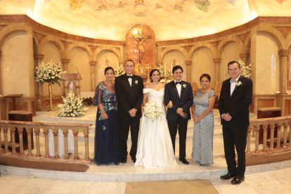 Josefina de Andrade, Jorge Andrade, Paulina Andrade, Gustavo López, Juana Torres y Gustavo López.