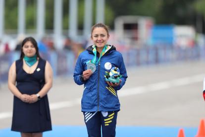 La marchista Glenda Morejón alcanzó la medalla de plata en la prueba de 20 kilómetros.
