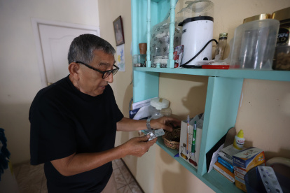 El jubilado Daniel Uyaguari espera que el IESS cumpla su ofrecimiento de solucionar su reclamo.