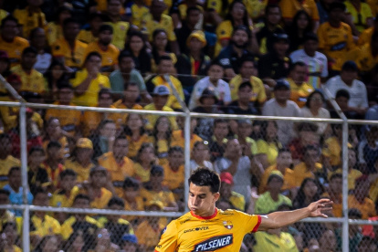 Barcelona consigue mantenerse en la punta tras vencer a Orense