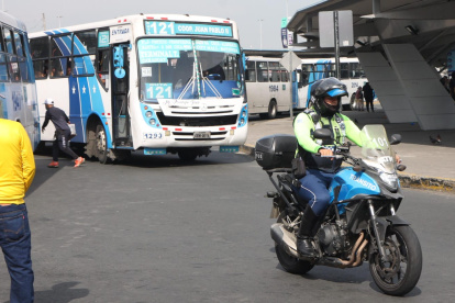 ATM realizó operativos a los autobuses que cobraban 40 centavos y se encontraban en la terminal terrestre de Guayaquil.