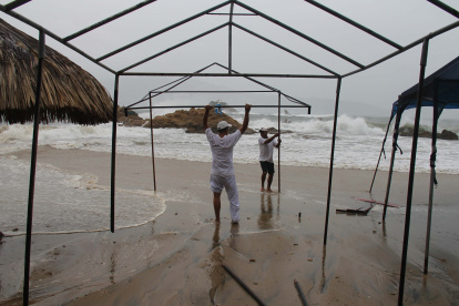 En su reporte, el organismo precisó que el sistema registra vientos sostenidos de 85 kilómetros por hora (km/h)
