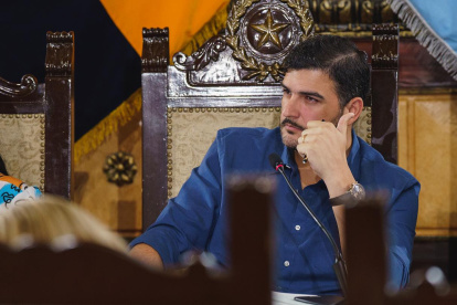 El anteproyecto se aprobó en ausencia del alcalde Aquiles Álvarez, quien permanece con licencia hasta hoy, 31 de octubre.