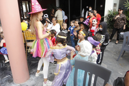 Los pequeños bailaron y corretearon en el Yacht Club