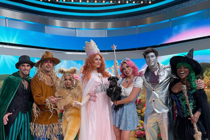 Danilo Carrera con sus compañeros de "Hoy Día".