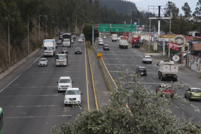 Prueba. En la avenida Simón Bolívar y General Rumiñahui se aplica un plan piloto por parte de la AMT.