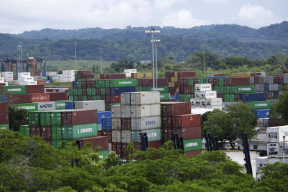 Vista del puerto de contenedores de Balboa a la entrada del Canal de Panamá, un paso importante para las exportaciones de América, en una fotografía de archivo.