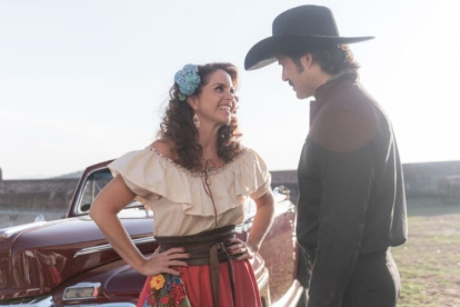 Lucero con José Ron.