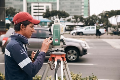 Tráfico. A diario, unos 104.000 vehículos circulan por esa intersección.