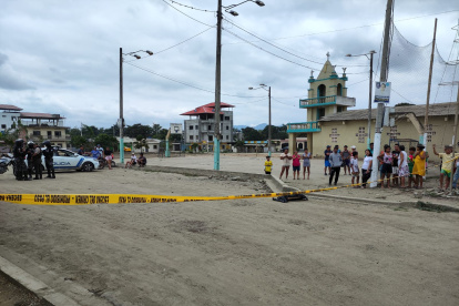 Hecho. Se acordonó el área donde quedó el cadáver.
