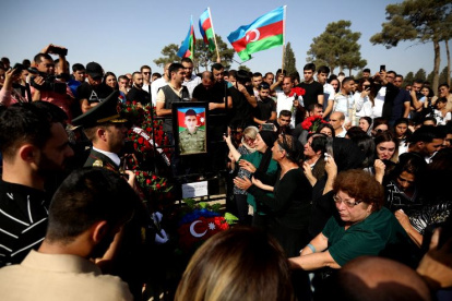 Funeral de un soldado de Azerbaiyán en el conflicto con Armenia