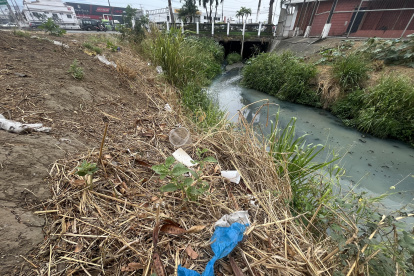 Estado. En el punto también se observa basura regada.