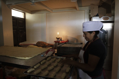 Dificultad. Los establecimientos comerciales como panaderías tuvieron dificultades para trabajar en los primeros días de cortes.