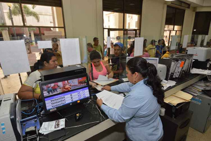 Trámite. Durante la semana hubo afluencia para el pago.