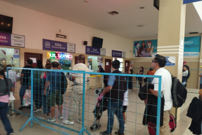 Los pasajeros reconocen sentir algo de temor ahora al viajar en los buses que van y vienen de la terminal terrestre.