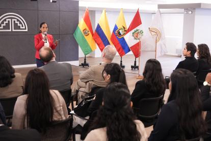Además de los cursos virtuales se brindan capacitaciones presenciales en la sede de la CAN.