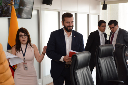 El ministro de Economía y Finanzas, Pablo Arosemena, ratifica el cumplimiento a los GAD.