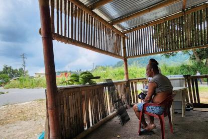 Escena. Familiares esperan poder sepultar todo el cuerpo.