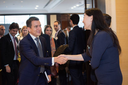 Daniel Noboa mantuvo un encuentro ayer con representantes de la firma financiera Barclays.