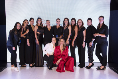 Daniela Almeida, Cristina Elizalde, María Teresa Donoso, María Esther Hernández, Sofia Arteta, Lorena Vela, Natalia Torres, Estefanía Álvarez, Ángela Restrepo, María Mercedes Lasso, Valentina Mera, Paola Vintimilla y Ana Lizette Avilés.