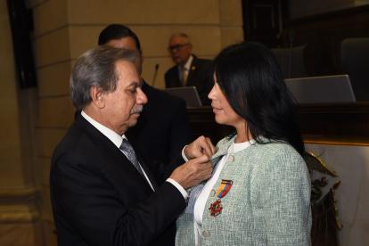 Ceremonia. La doctora recibió honores por su trabajo.