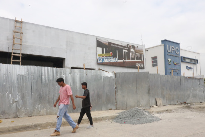 Obra. Se mantienen los trabajos de construcción en el centro de salud.