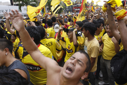 La hinchada de Barcelona vivirá una fiesta cuando su equipo se traslade al estadio Capwell.