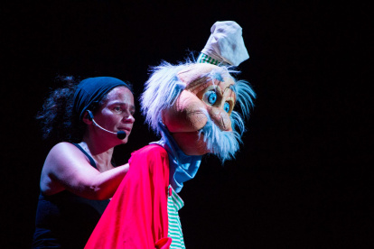 Escena de la obra Al diablo con el pan.