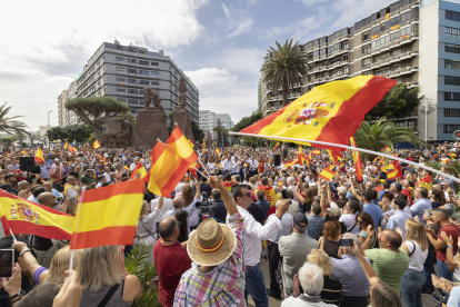Madrid. Las calles principales de Madrid estuvieron llenas de manifestantes que gritaban contra la amnistía.