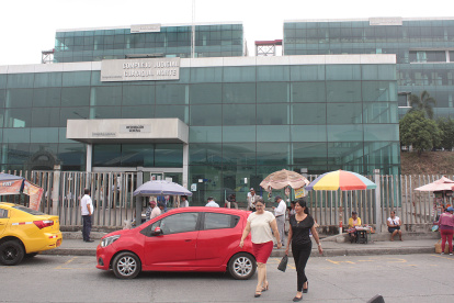 Además de EXPRESO, Jordán demando a tres medios más y dos personas naturales.