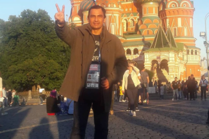 Rómulo Barcos fue un periodista deportivo ecuatoriano.