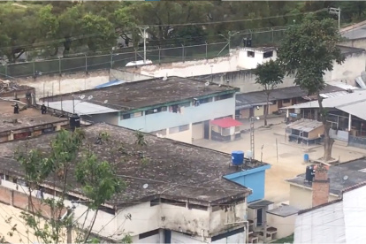 Las reas iban a ser trasladadas desde la cárcel de Loja hacia el centro de privación de la libertad en Zaruma, El Oro.