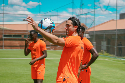 eonardo Campana es una de las opciones para comandar el ataque de la Tri ante Venezuela.