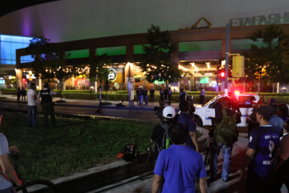 Exteriores de uno de los centros comerciales donde ocurrió un sicariato.