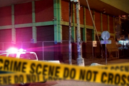 Los delincuentes le dispararon y se le sustrajeron su arma de dotación.