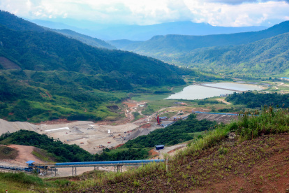 El depósito de relaves de la minera china Ecuacorriente que opera la mina Mirador, en El Pangui, provincia de Zamora Chinchipe (Ecuador).