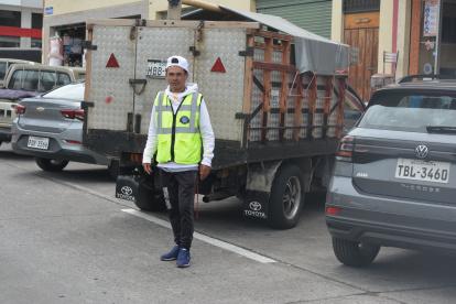 Migración. Orlando Aguilar es migrante venezolano en Pelileo y está de acuerdo con las medidas solicitadas.