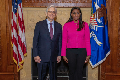 Cita. La fiscal Diana Salazar se reunió con el fiscal Merrick Garland.