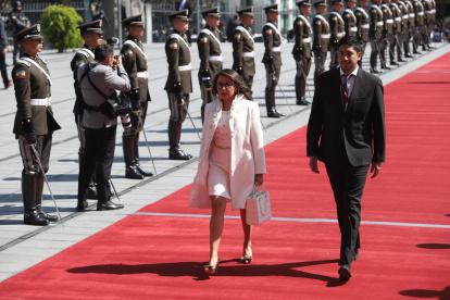 En su lugar, estuvo quién fue elegida como su asambleísta alterna por el movimiento Construye, Nataly Morillo Solórzano.