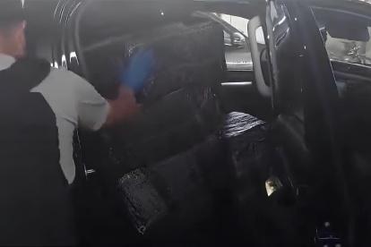 La droga estaba en bloques y envuelta en sacos de yute.