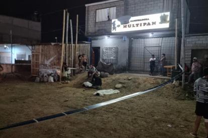 Las víctimas fueron atacadas en los exteriores de este inmueble.