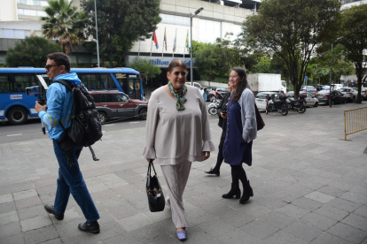 Visita. Mónica Palencia acudió este lunes 20 de noviembre a la Fiscalía General.