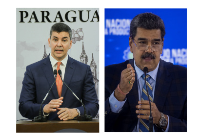 El presidente de Paraguay, Santiago Peña (i) y al presidente de Venezuela, Nicolás Maduro.