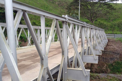 Instalación. Imagen referencial de un puente bailey en la red vial.