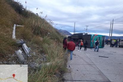 Un autobús se accidentó contra una camioneta